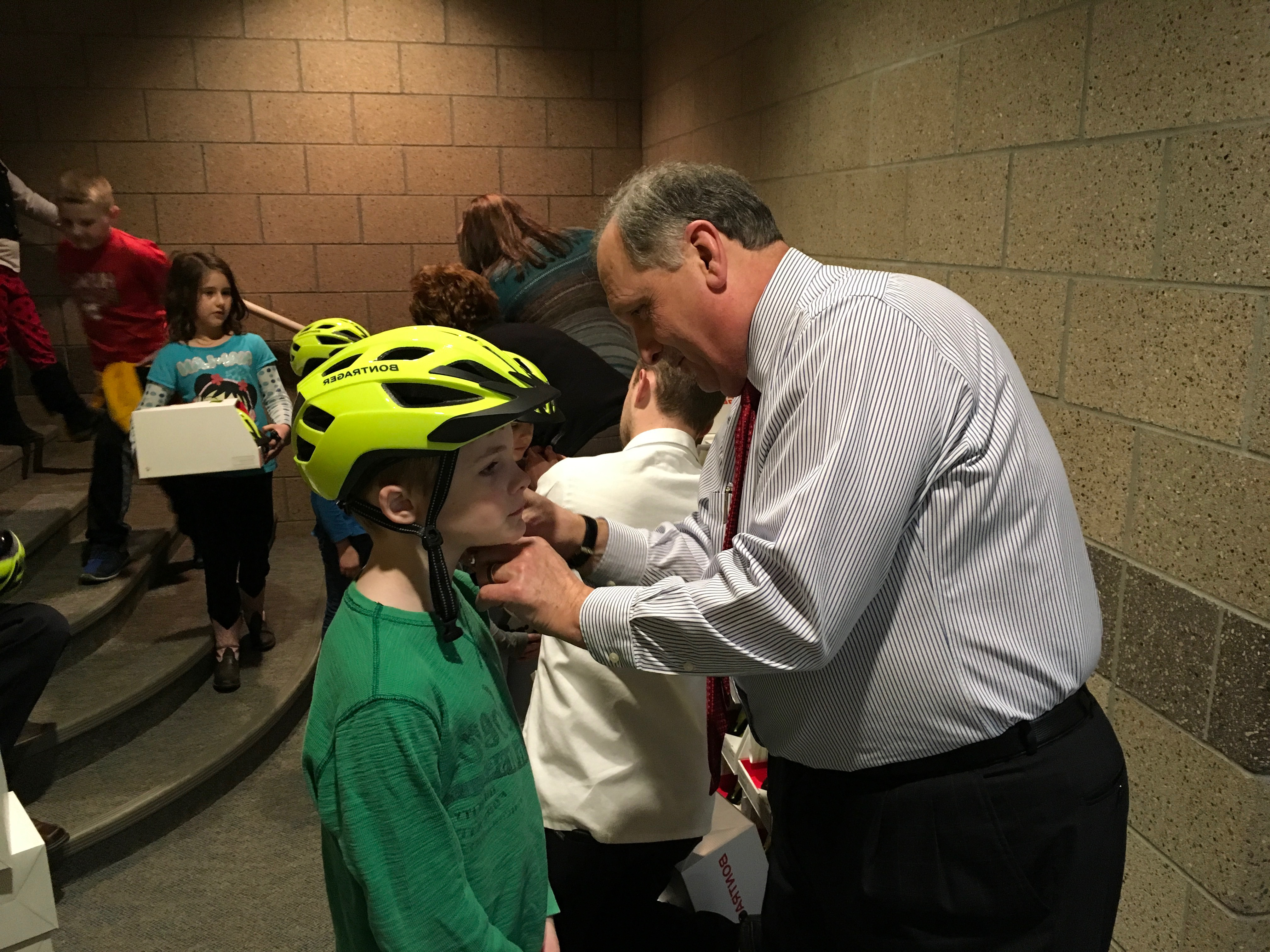 Yankton Second Grade Students Receive Bike Helmets